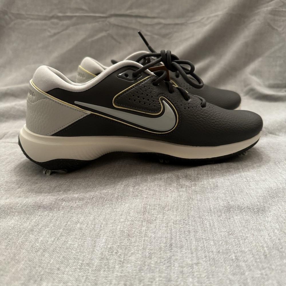 Nike Victory Pro 3 Men's Size 8.5 Gray DV6800-001 Golf Comfort Traction Spike‎